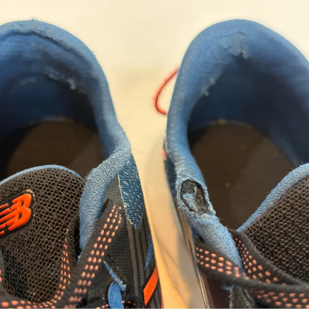 New Balance Boy's Blue Running Sneakers YKRAVB01 Size US 6Y Women’s Size 7.5
